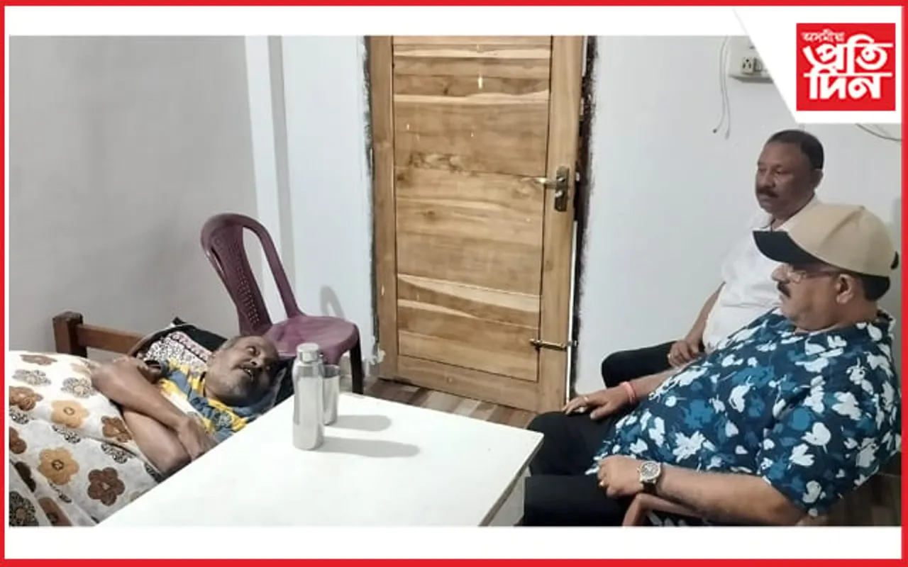 অসুস্থ সাংবাদিক বিকাশ শৰ্মাৰ ঘৰত জয়ন্ত বৰুৱাঃ দিলে উন্নত চিকিৎসাত সহায়ৰ আশ্বাস...